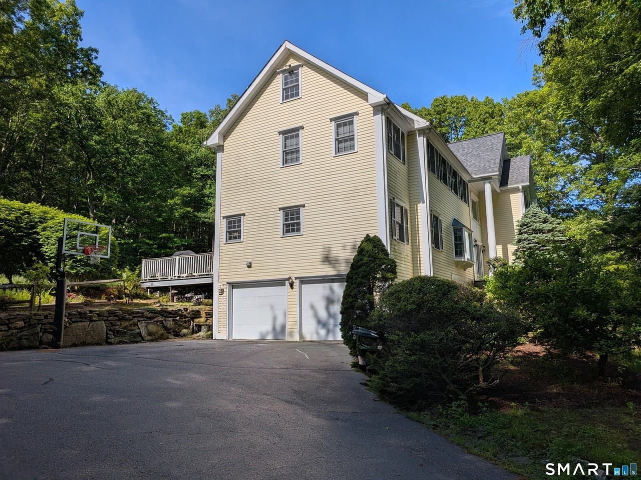 12 Carriage Hill Rd - Photo 2 of 24