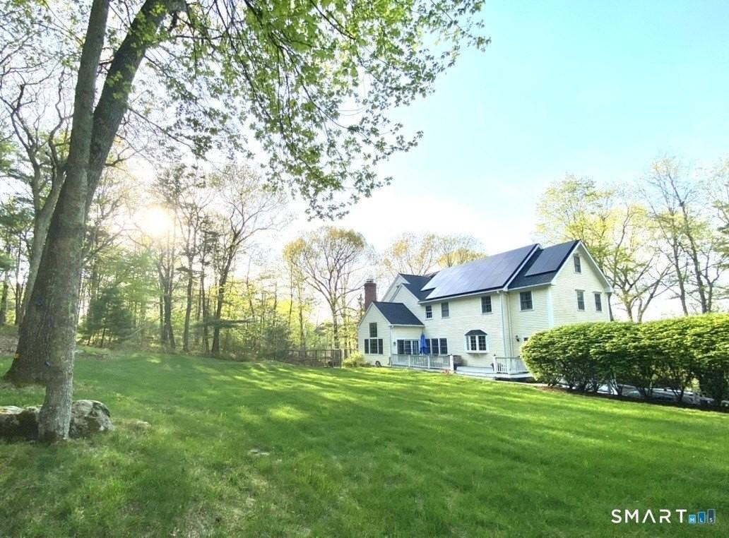12 Carriage Hill Rd - Photo 4 of 24