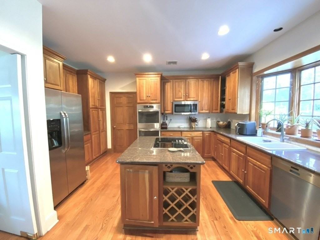 12 Carriage Hill Rd - Photo 7 of 24