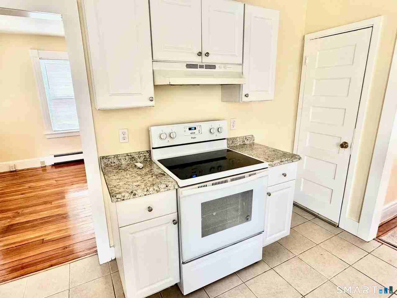 303 Millville Ave - Photo 6 of 35
