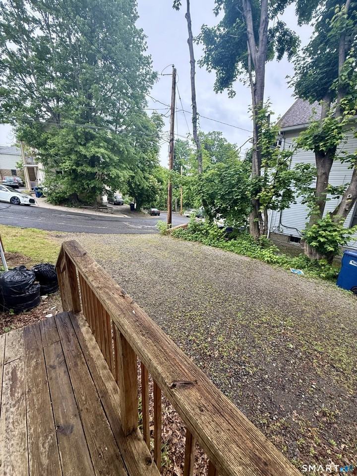 106 Howard Ave #R - Photo 6 of 18