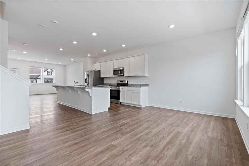 15 Constitution Ave - Photo 7 of 36