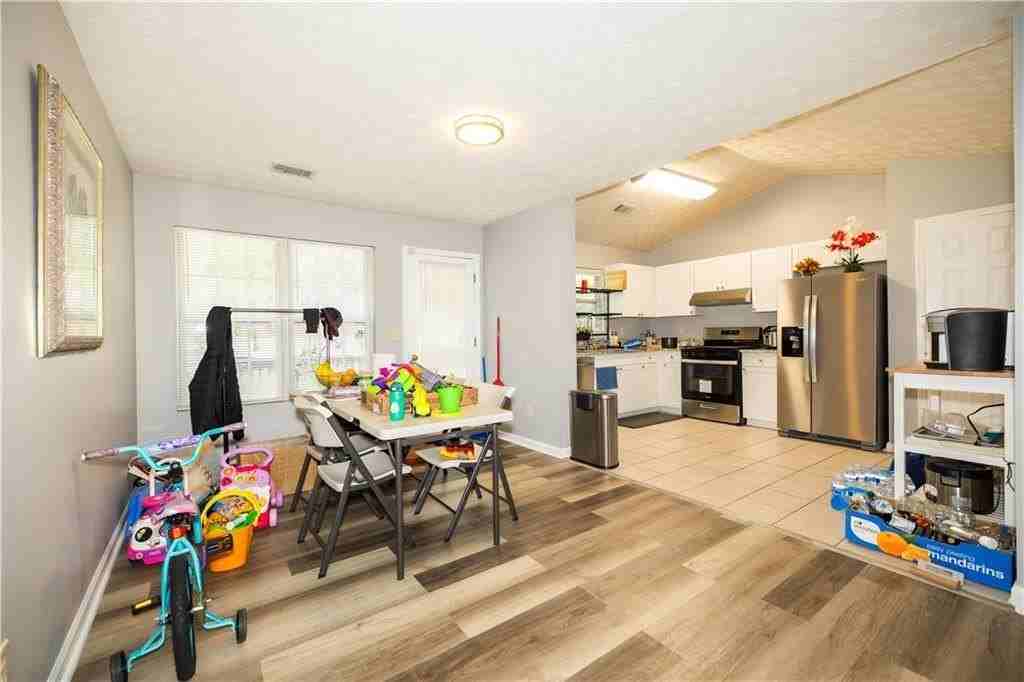 599 Rivulett Ct - Photo 6 of 31