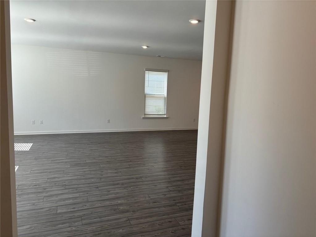 199 Peregrine Pt - Photo 2 of 23