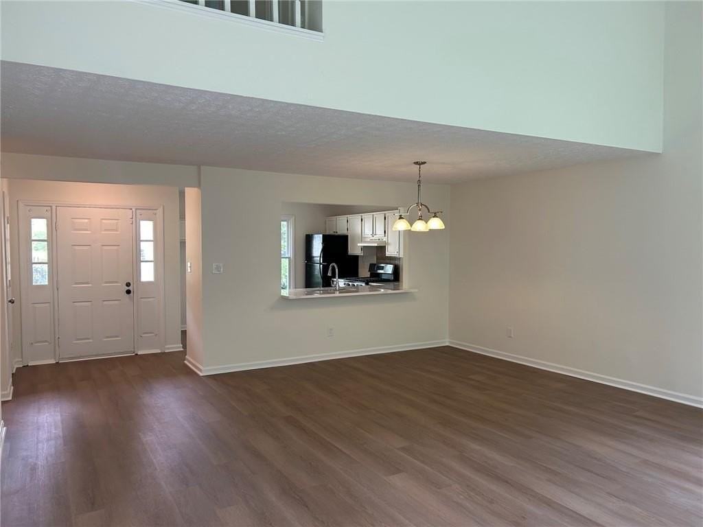 3886 Hadley Farm Dr - Photo 2 of 17