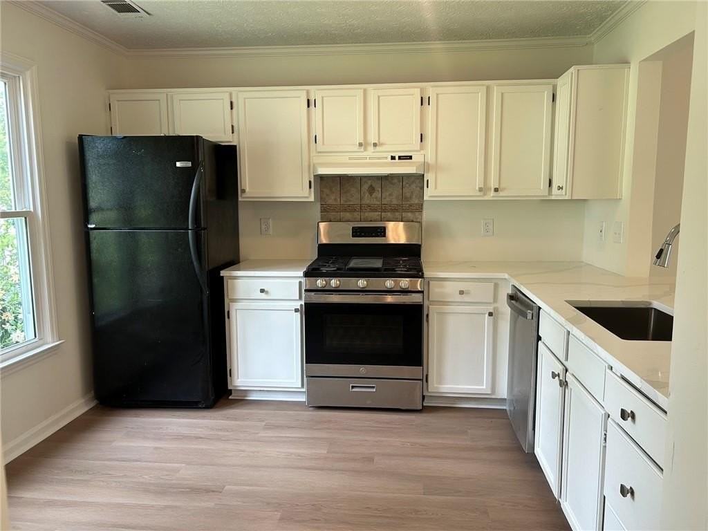 3886 Hadley Farm Dr - Photo 3 of 17
