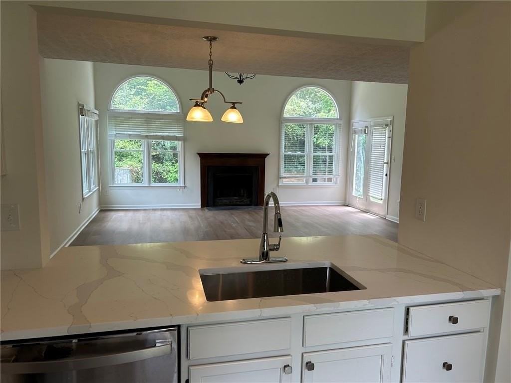 3886 Hadley Farm Dr - Photo 6 of 17