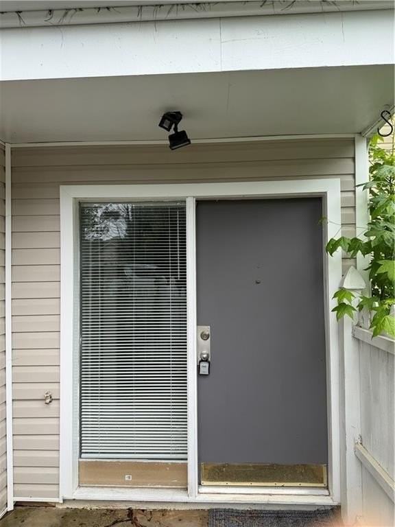 2638 Briarwood Dr Se - Photo 3 of 18