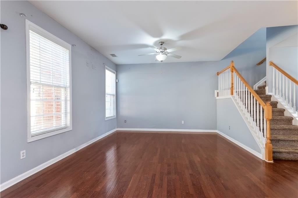 1126 Treymont Ln - Photo 3 of 31