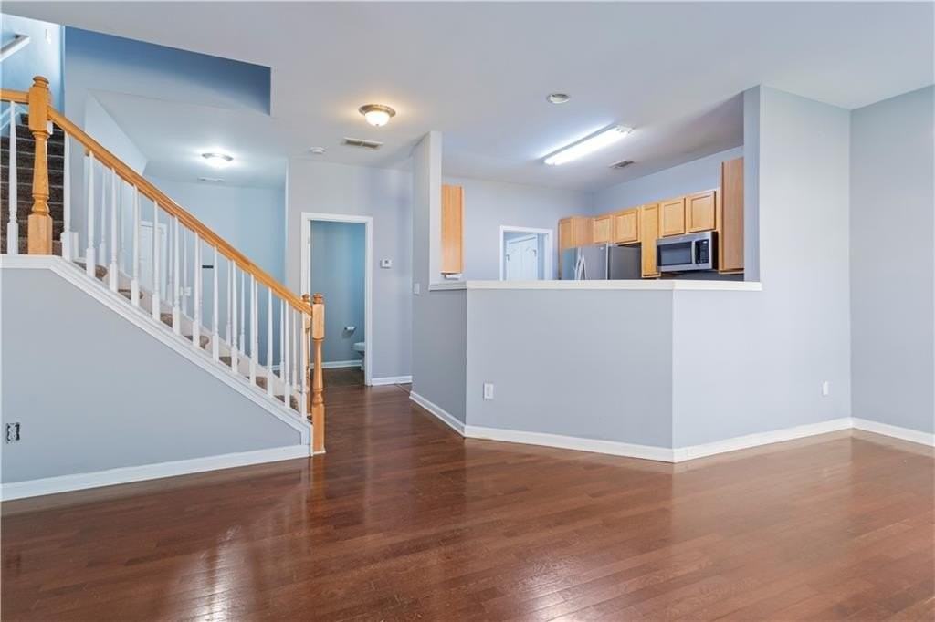1126 Treymont Ln - Photo 6 of 31