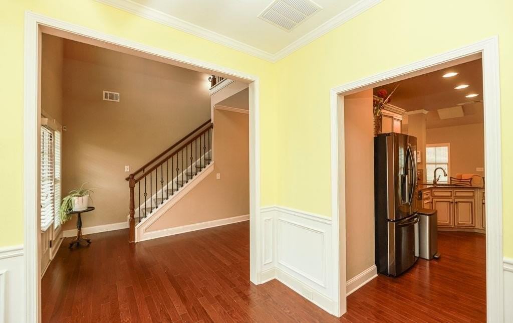 2241 Line Dr - Photo 6 of 40
