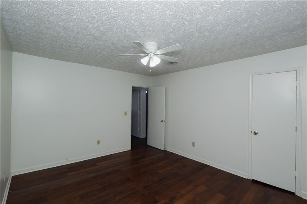 6560 Emerald Pointe Cir - Photo 6 of 11