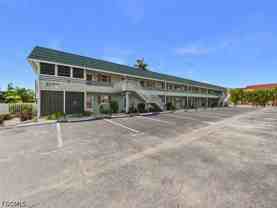 300 Valley Stream Dr #3D - Photo 1 of 1