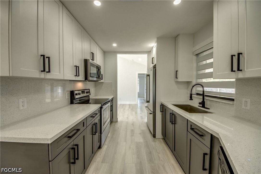 412 Ne 17th Pl - Photo 3 of 29