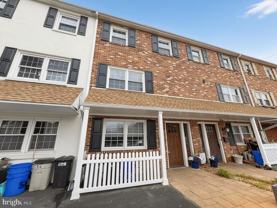 561 W Marshall St - Photo 1 of 1