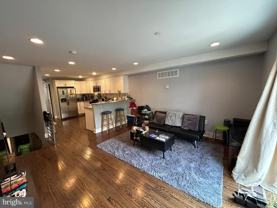 1824 Poplar St #1 - Photo 1 of 1
