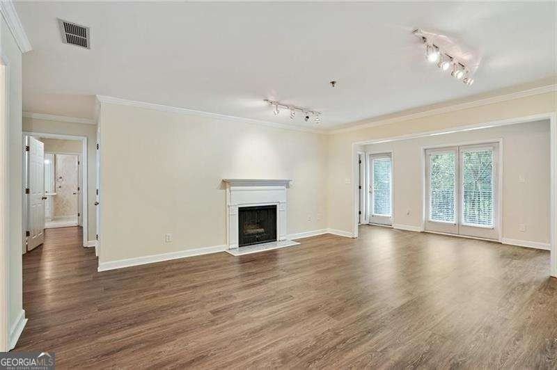 3203 Lenox Rd Ne #6 - Photo 4 of 27