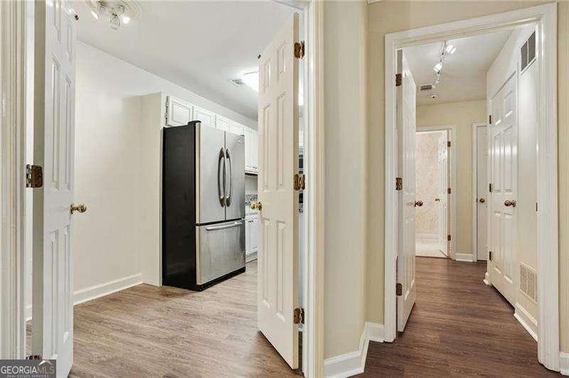 3203 Lenox Rd Ne #6 - Photo 5 of 27