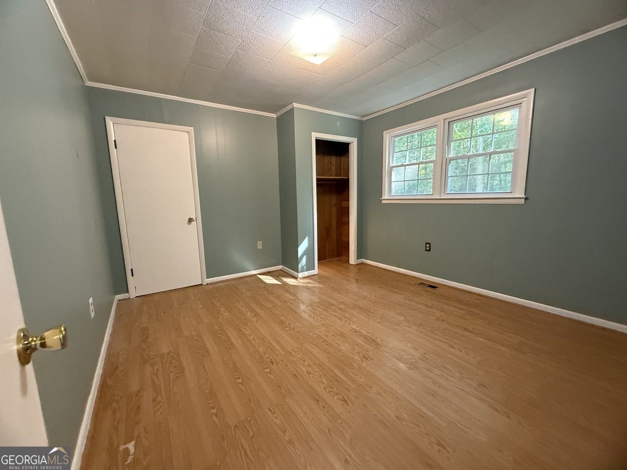 475 Christmas Tree Rd - Photo 3 of 10