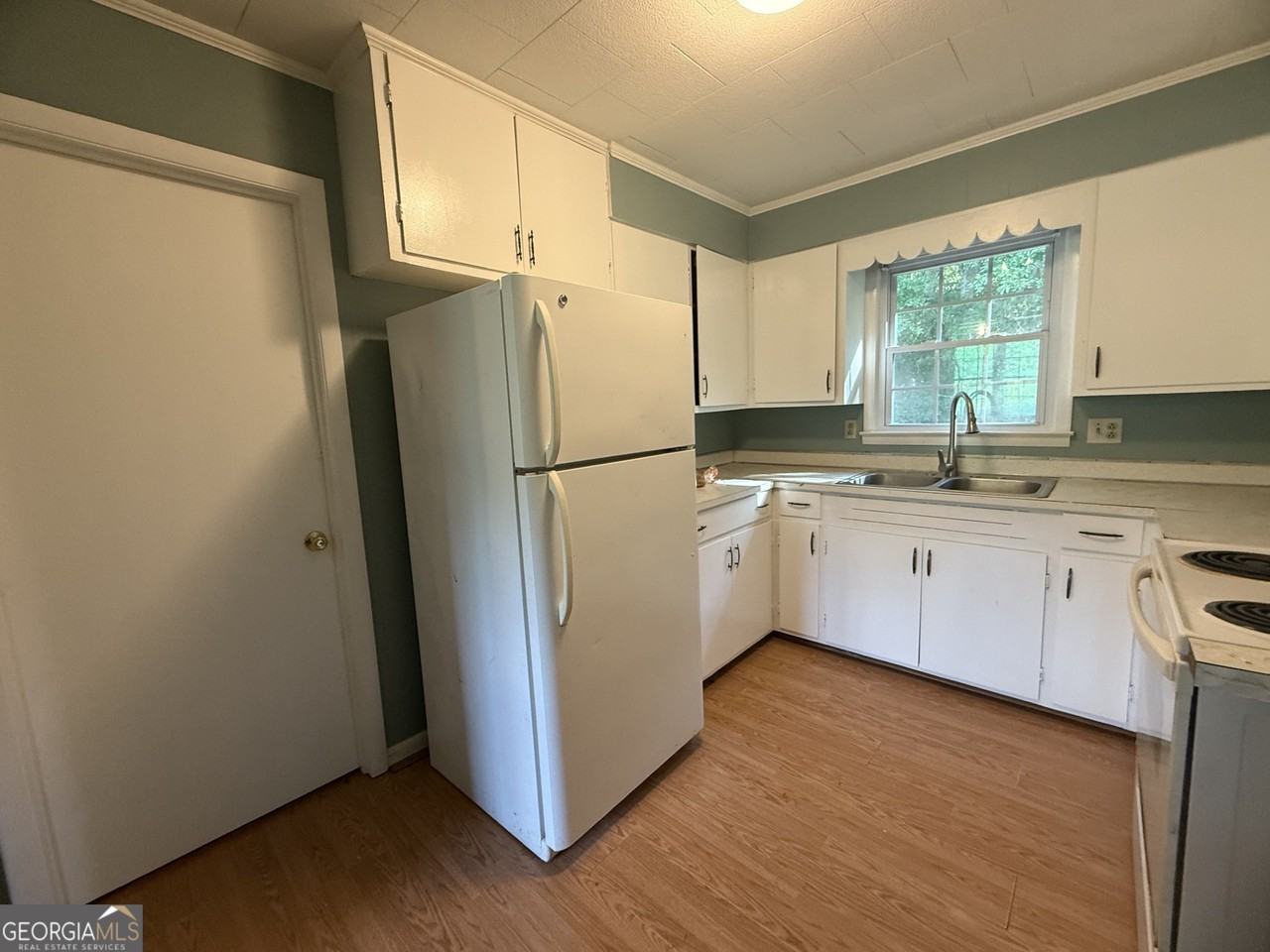 475 Christmas Tree Rd - Photo 4 of 10
