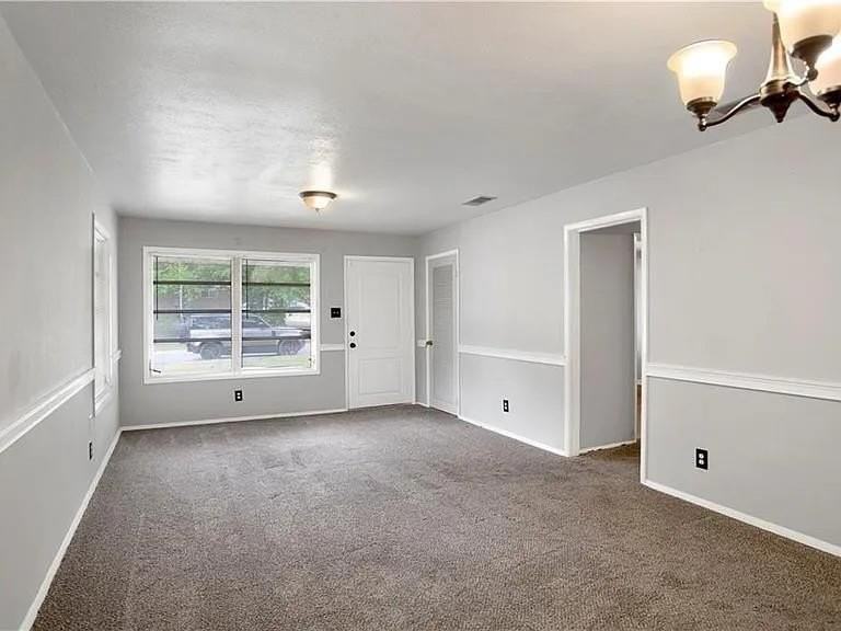 3764 Autumndale Dr - Photo 4 of 20