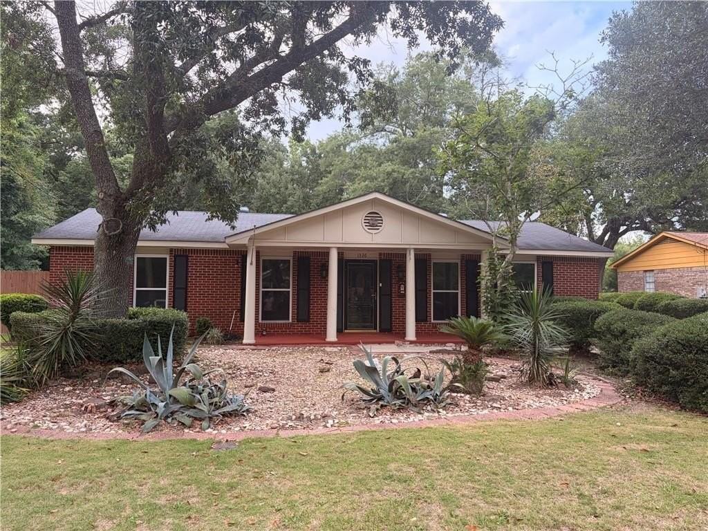1326 Doyle Ave