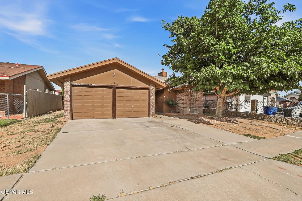 10902 Yogi Berra Dr - Photo 6 of 33