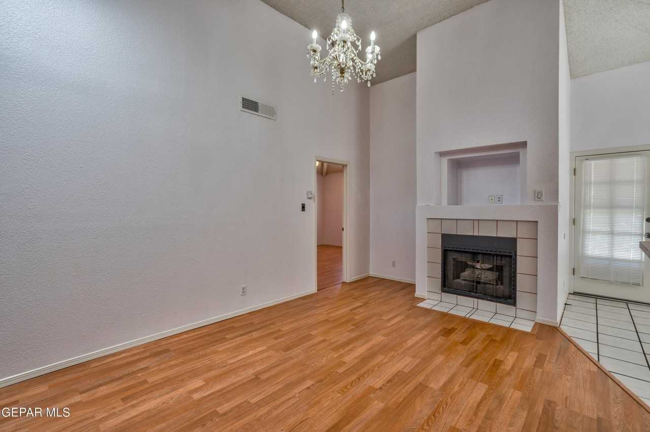 7324 Canyon Run Dr - Photo 3 of 14