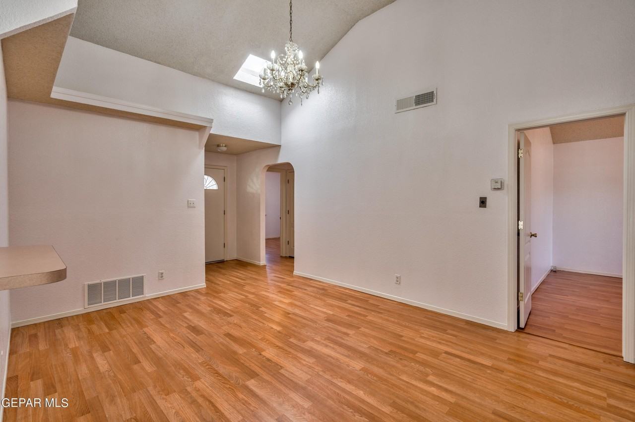 7324 Canyon Run Dr - Photo 5 of 14