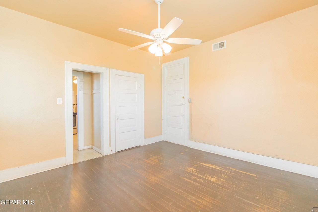 1304 E Rio Grande Ave #4 - Photo 3 of 14