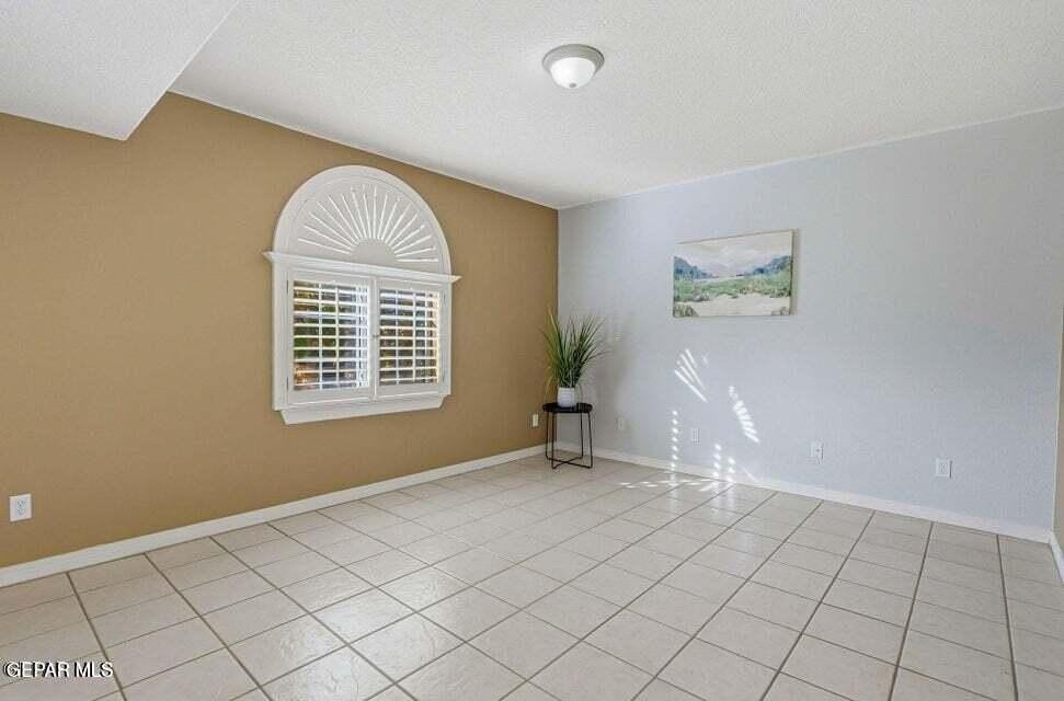 650 Vera Ct - Photo 6 of 46