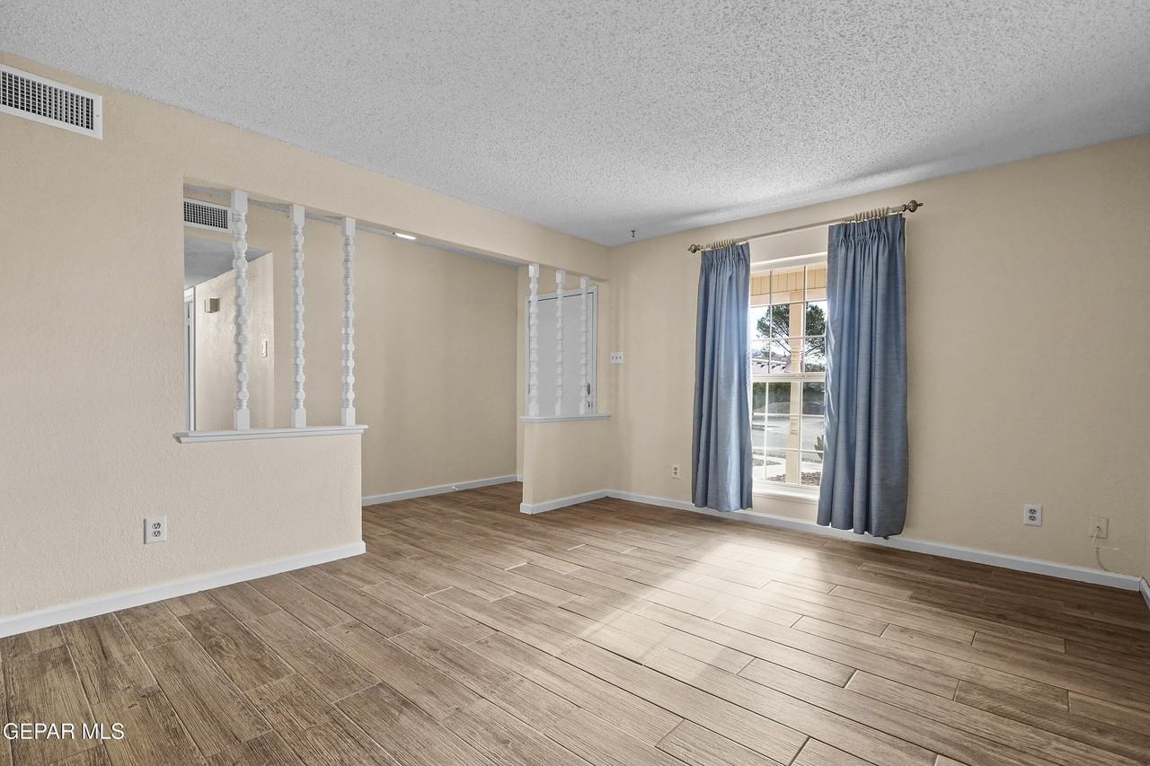 7141 Gran Vida Dr - Photo 6 of 32