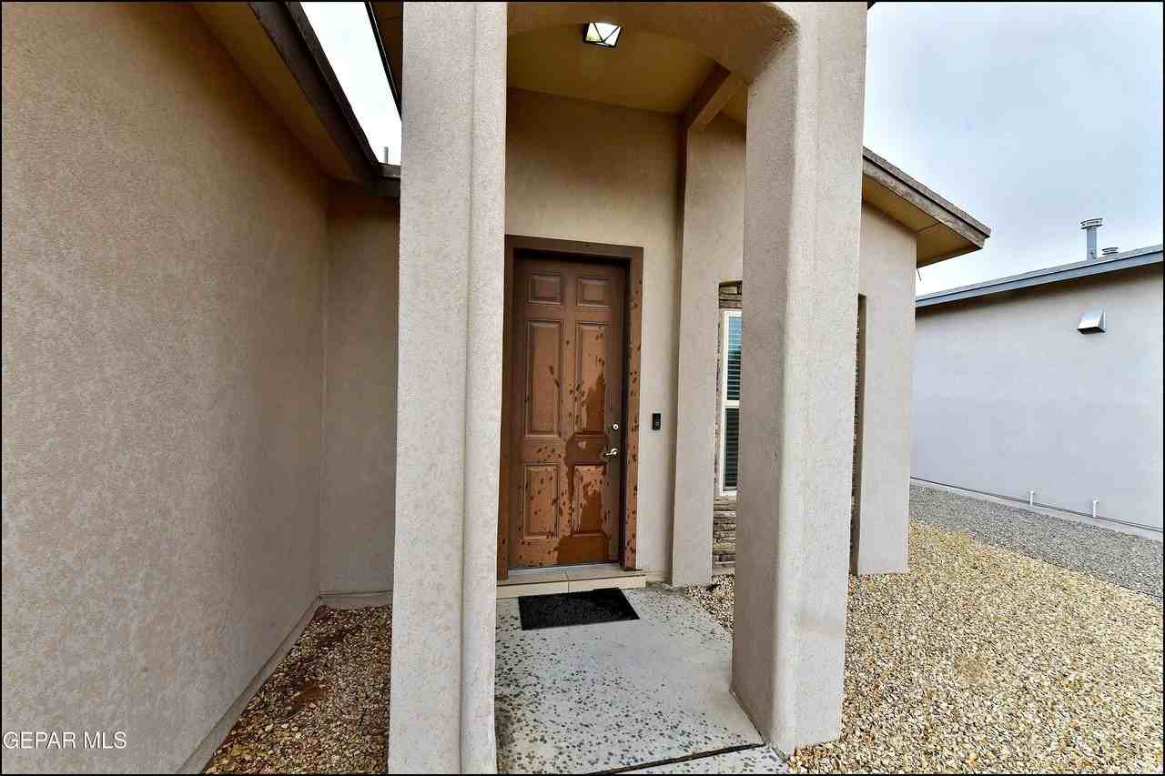 1908 William Caples St - Photo 5 of 41