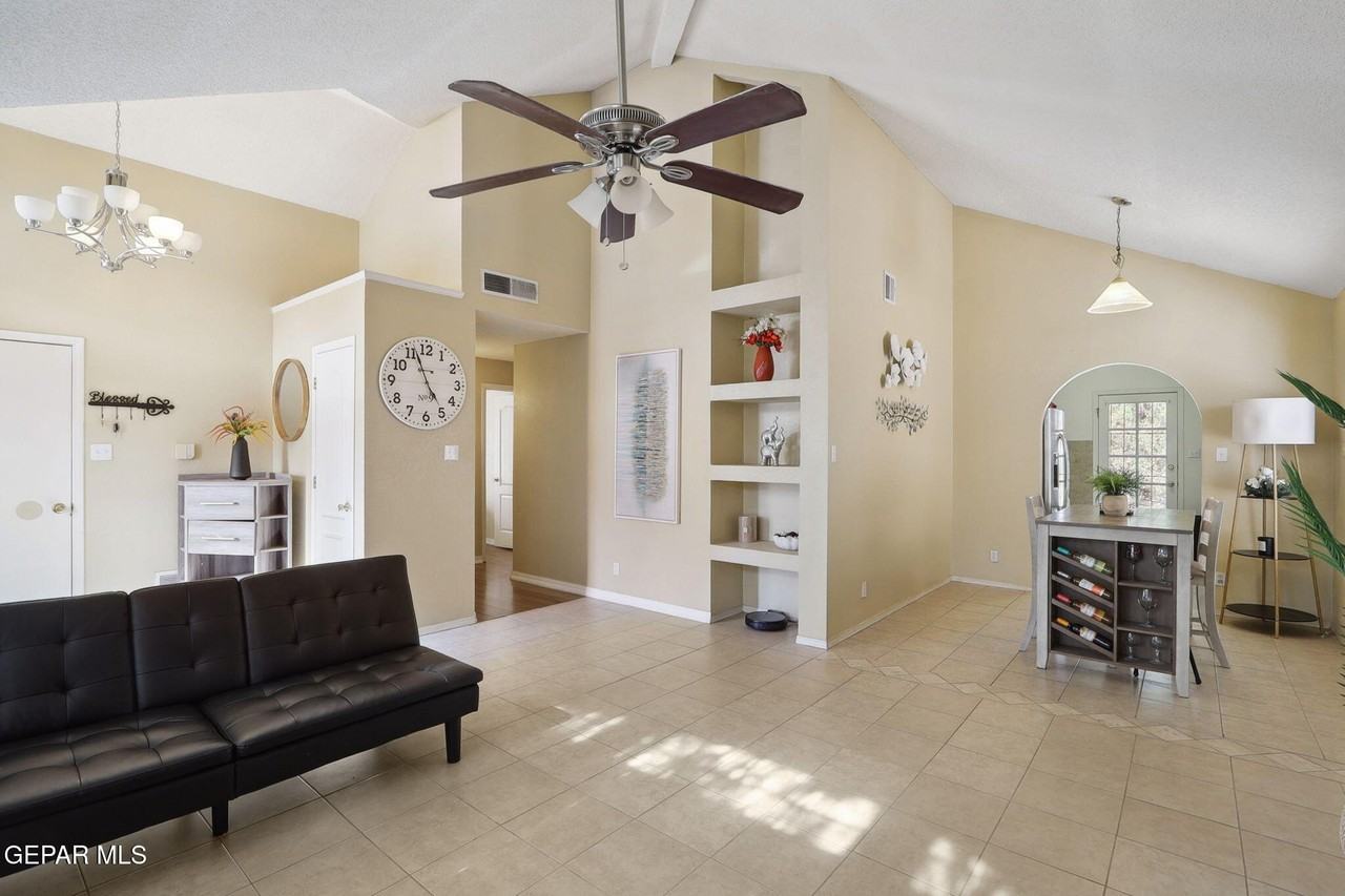 3286 Sal Berroteran Dr - Photo 5 of 25