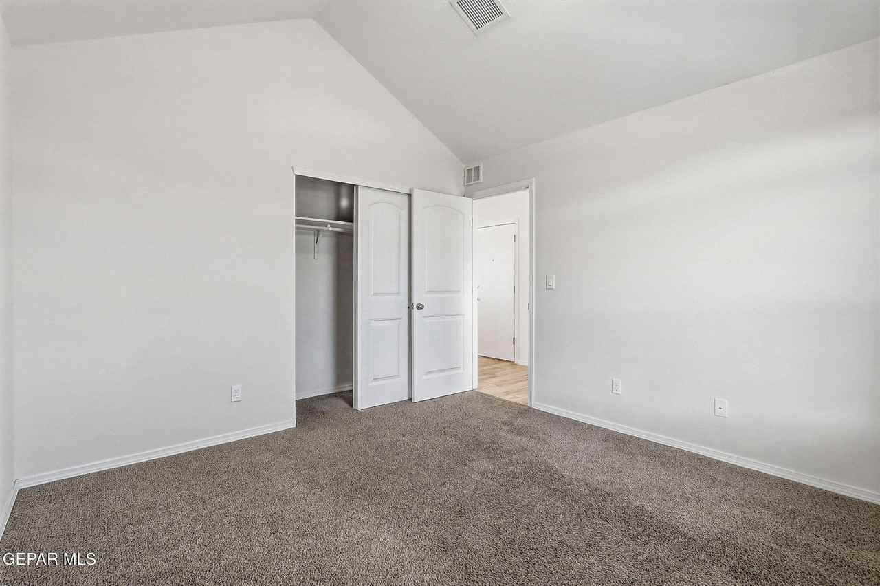 13745 Lago Vista Ave - Photo 5 of 29