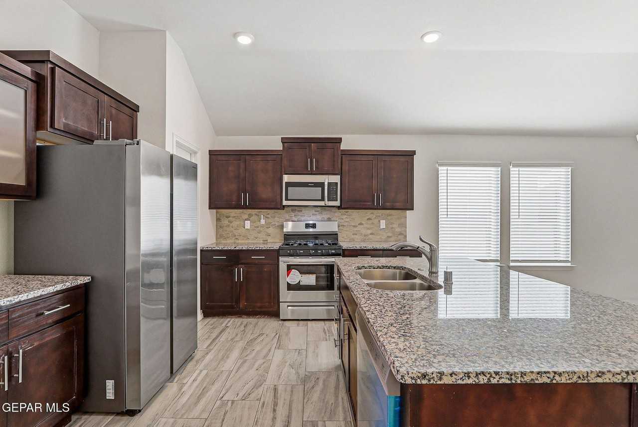 13745 Lago Vista Ave - Photo 7 of 29