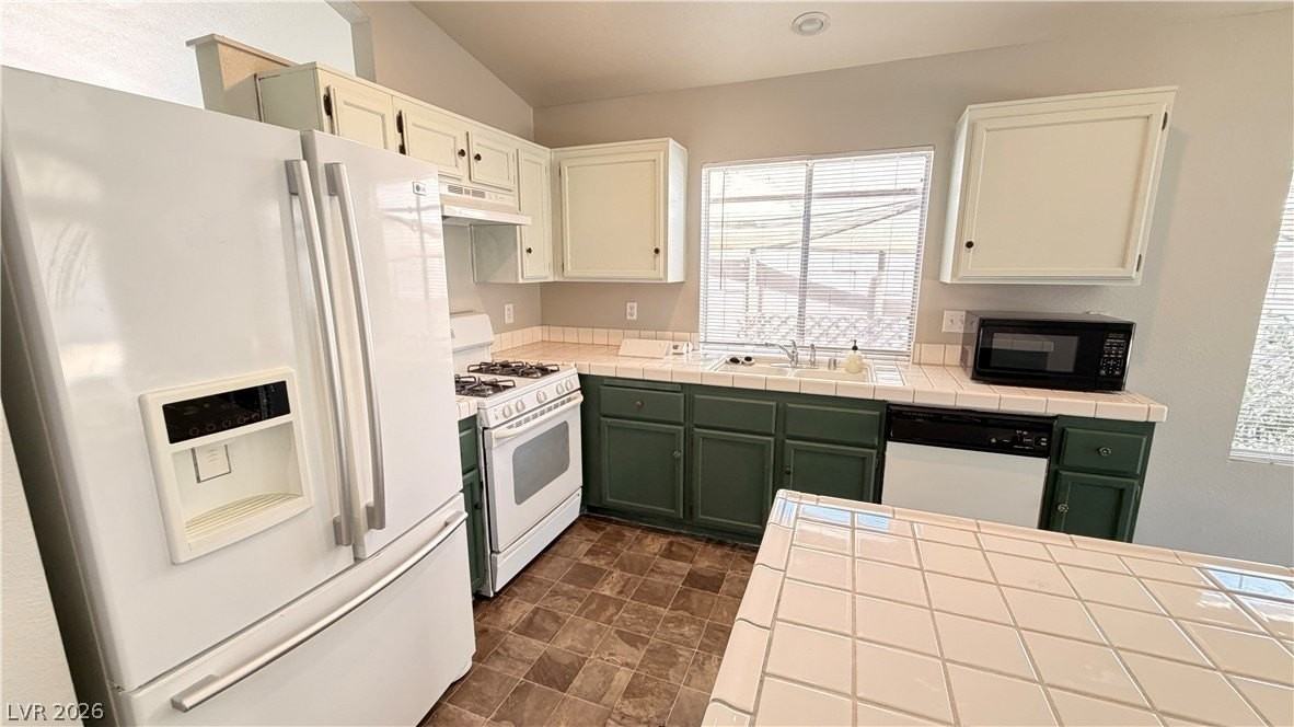 7220 Paradise Bay Dr - Photo 7 of 28