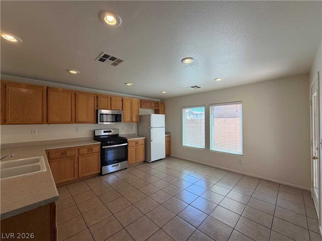 8306 Golden Amber St - Photo 2 of 13
