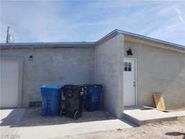 featured image of 2504 Flower Ave
