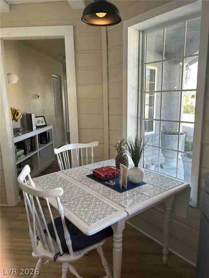 6889 Beverly Glen Ave #B - Photo 3 of 22