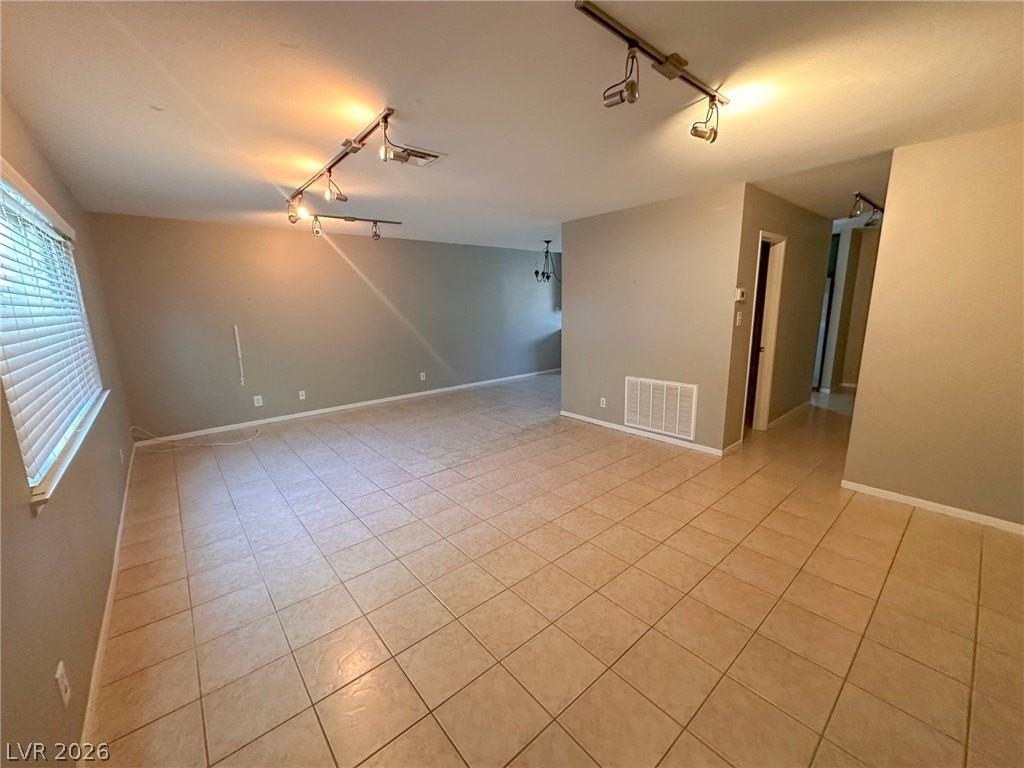 641 Pecos Way - Photo 4 of 17