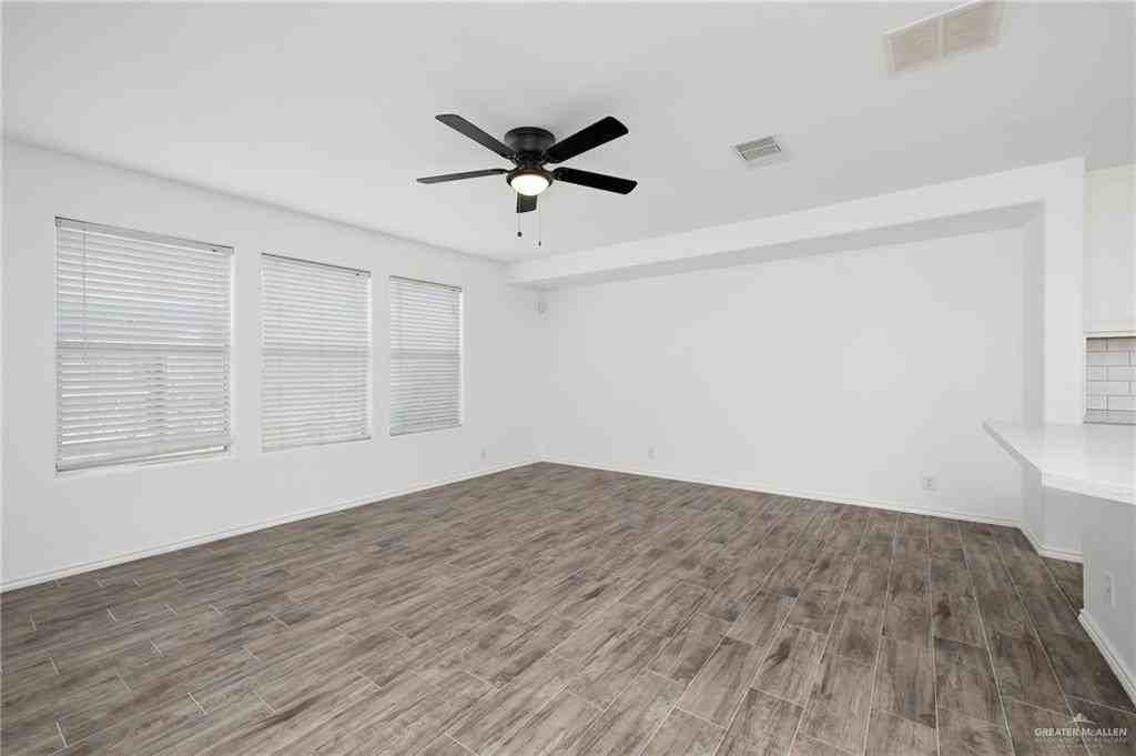 4104 Petunia Ave - Photo 5 of 18