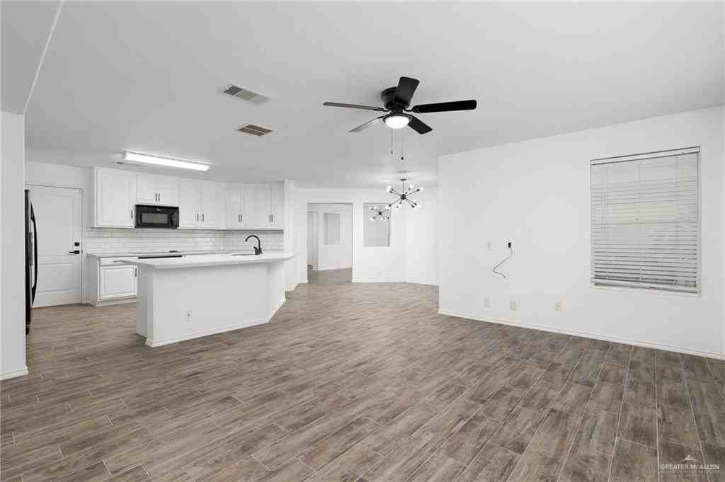 4104 Petunia Ave - Photo 6 of 18