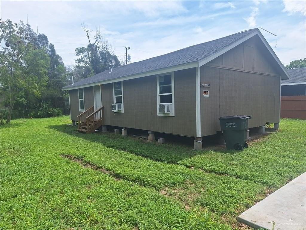 234 Jaime St - Photo 4 of 14
