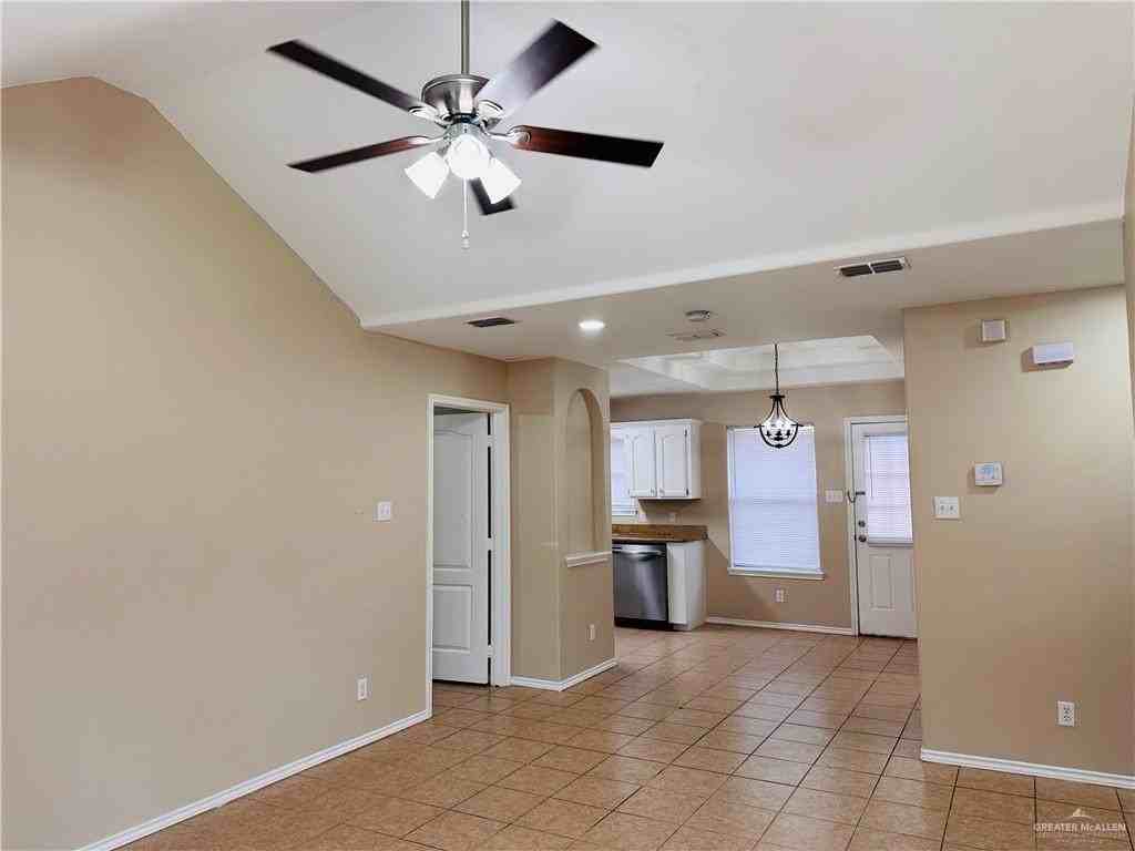 2105 W Western Dr #2 - Photo 3 of 14