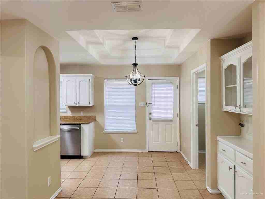 2105 W Western Dr #2 - Photo 4 of 14