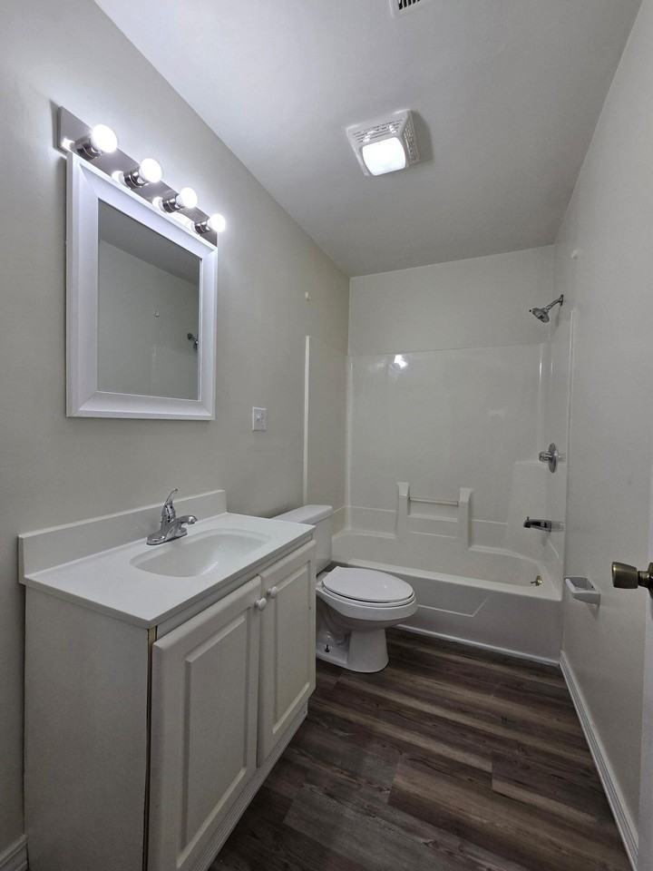 3822 Melville Ave #2 - Photo 7 of 11