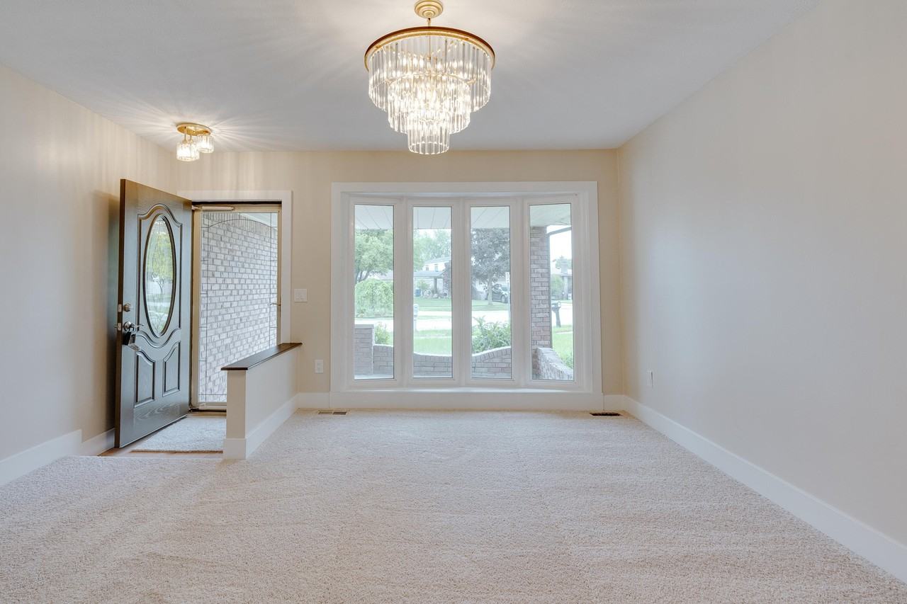 5806 Wedgewood Rd - Photo 5 of 50
