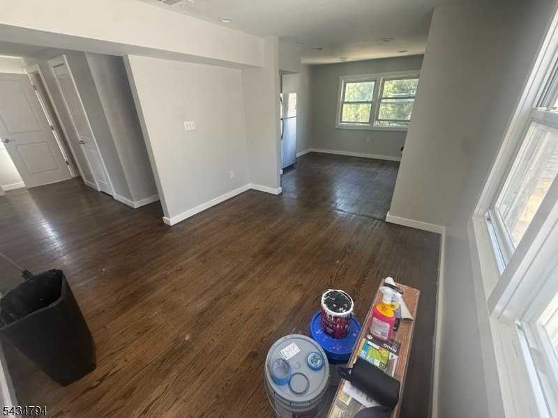 283 Isabella Ave - Photo 4 of 9
