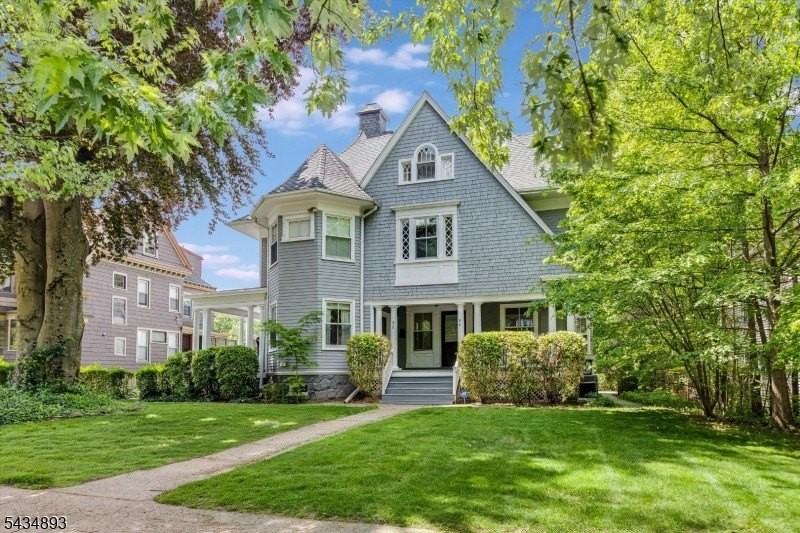 92 Midland Ave #A - Photo 3 of 28